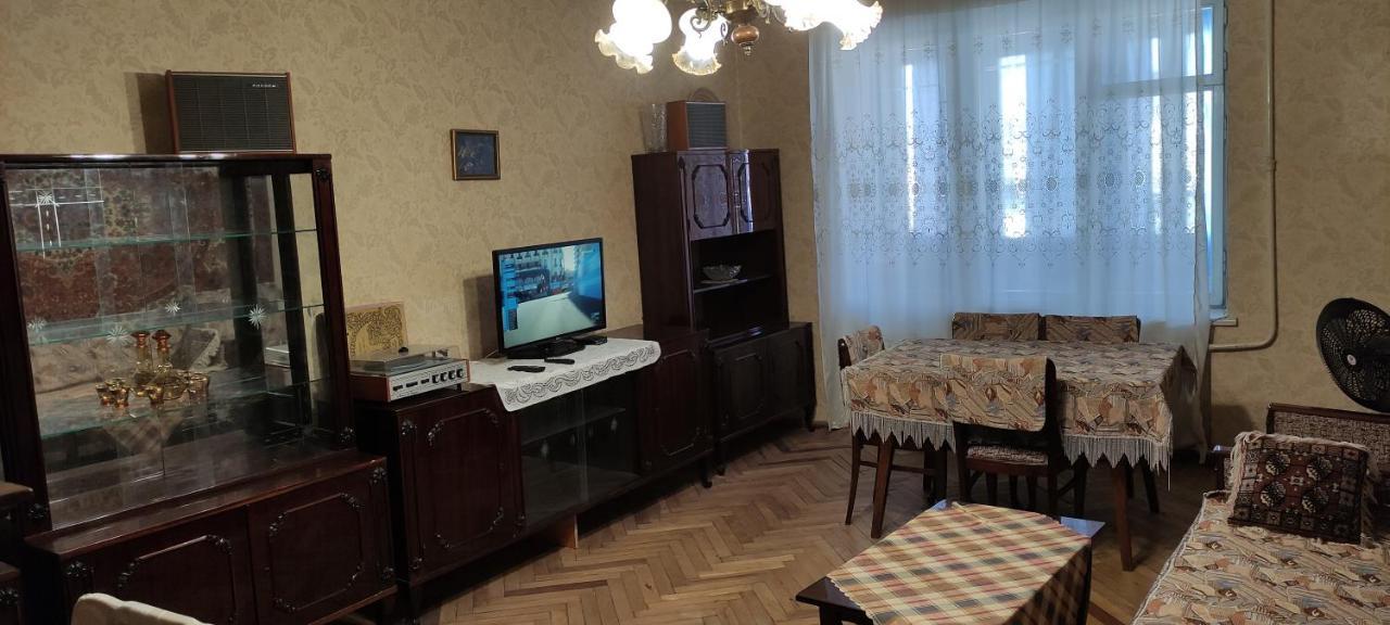 Apartment Vintage Jerevan Buitenkant foto
